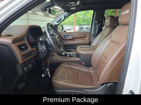 Used 2021 Chevrolet Tahoe High Country w/ Premium Package AWD/4WD image 4
