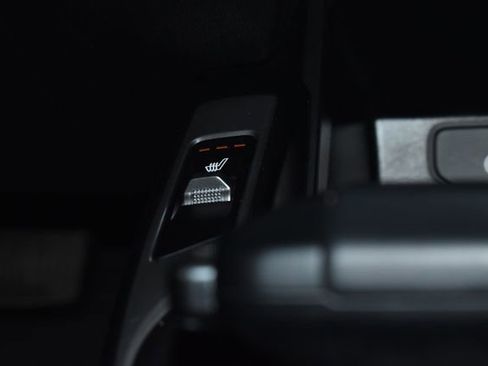 Used 2024 Kia Sorento S image 21