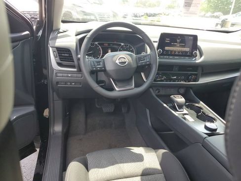 New 2026 Nissan Rogue SV w/ Cold Weather Package AWD/4WD image 14