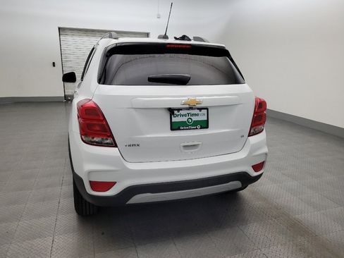Used 2020 Chevrolet Trax LT w/ LT Convenience Package FWD image 6