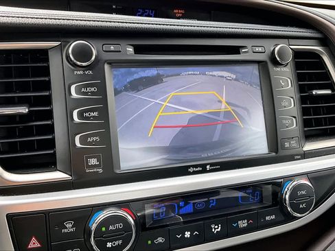 Used 2015 Toyota Highlander Limited Platinum image 27