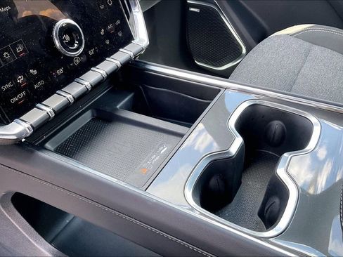 Used 2025 GMC Acadia Elevation AWD/4WD image 15