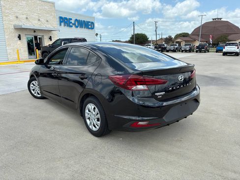 Used 2020 Hyundai Elantra SE w/ Cargo Package (C1) FWD image 5