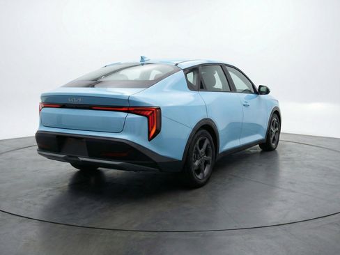 Used 2025 Kia K4 FWD image 9