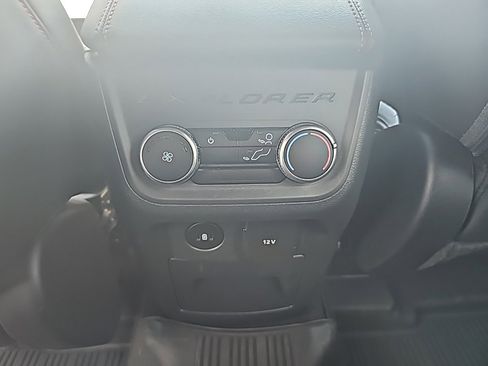 Used 2025 Ford Explorer ST-Line w/ ST-Line Street Pack image 13