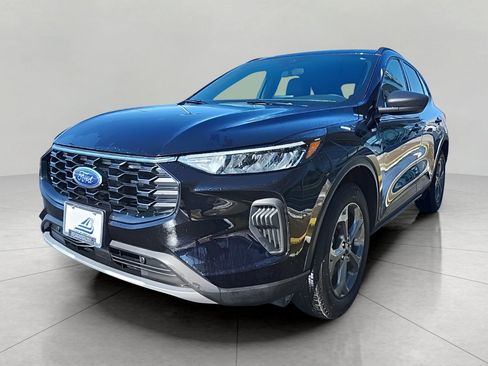 Certified 2025 Ford Escape ST-Line image 3