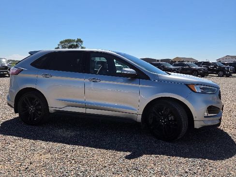 Used 2020 Ford Edge ST w/ Equipment Group 401A AWD/4WD image 4