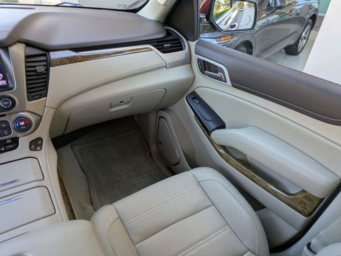 Used 2016 GMC Yukon Denali w/ Open Road Package image 12