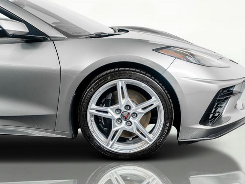 Used 2023 Chevrolet Corvette Stingray Coupe w/ Z51 Performance Package image 6