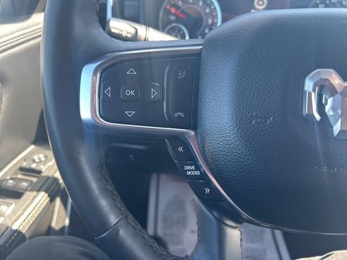 Used 2025 RAM 1500 Laramie AWD/4WD image 19