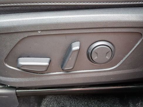 Certified 2022 Kia Sorento S w/ Panoramic Sunroof Package image 25