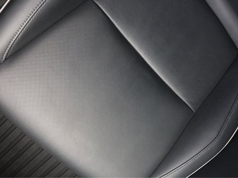 Used 2024 Tesla Cybertruck AWD Crew Cab image 23