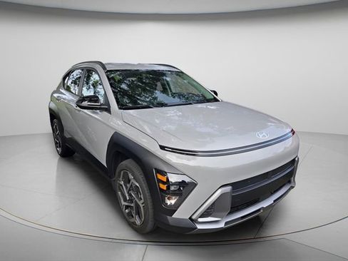 Used 2026 Hyundai Kona SEL Premium FWD image 4