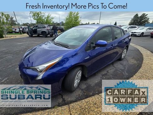 Used 2016 Toyota Prius Two FWD image 2