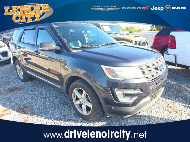 Used 2017 Ford Explorer XLT w/ Equipment Group 202A AWD/4WD image 1