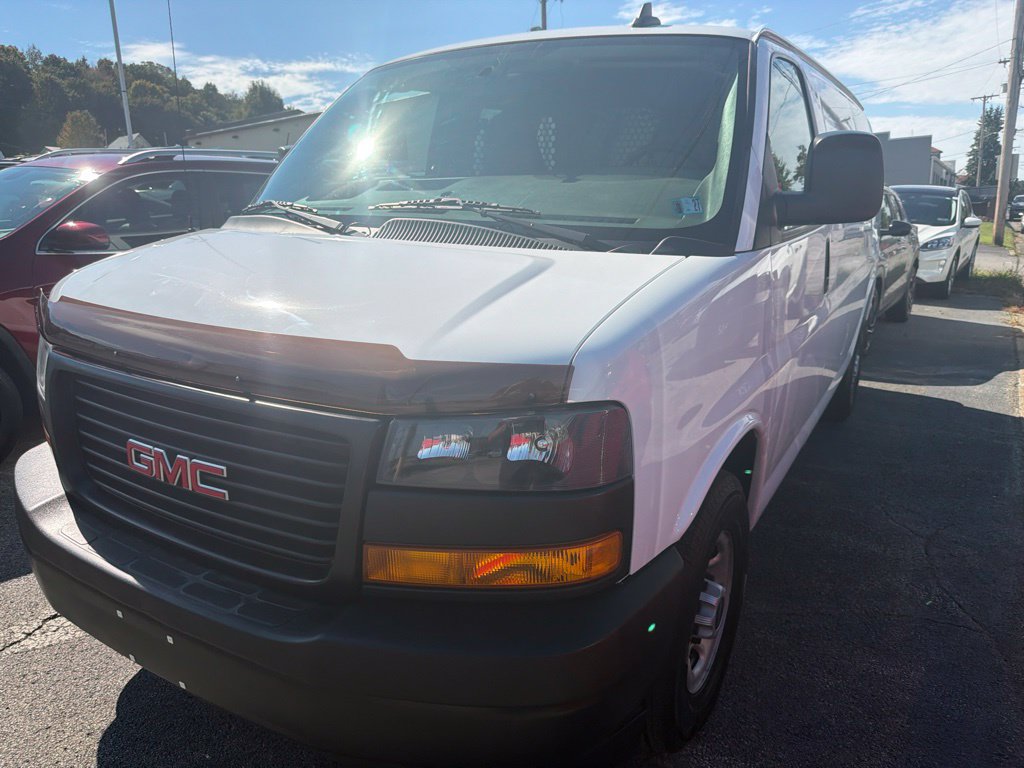 Used 2019 GMC Savana 2500 RWD image 3