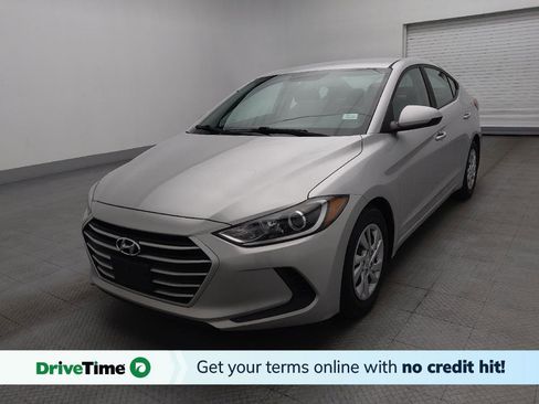 Used 2017 Hyundai Elantra SE image 1
