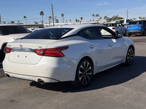Used 2016 Nissan Maxima SR image 10
