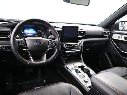 Used 2023 Ford Explorer ST-Line AWD/4WD image 11
