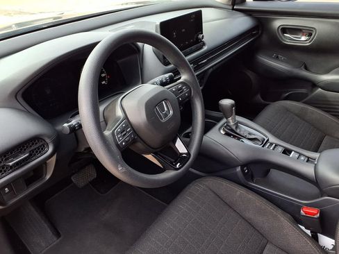 Certified 2025 Honda HR-V LX image 16
