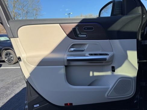 Certified 2023 Mercedes-Benz GLA 250 4MATIC image 19