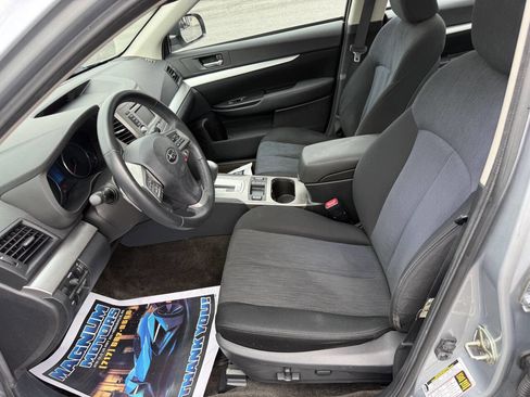 Used 2014 Subaru Legacy 2.5i Premium w/ Moonroof Package & Eyesight AWD/4WD image 9
