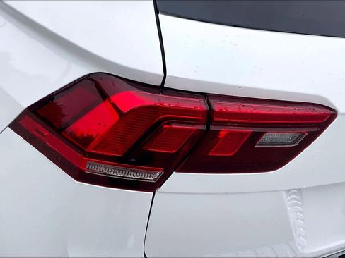 Used 2024 Volkswagen Tiguan Wolfsburg Edition image 27