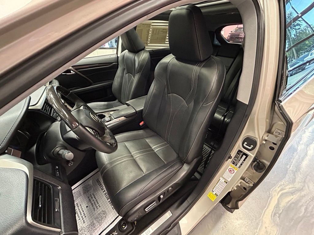 Used 2017 Lexus RX 450h AWD image 7