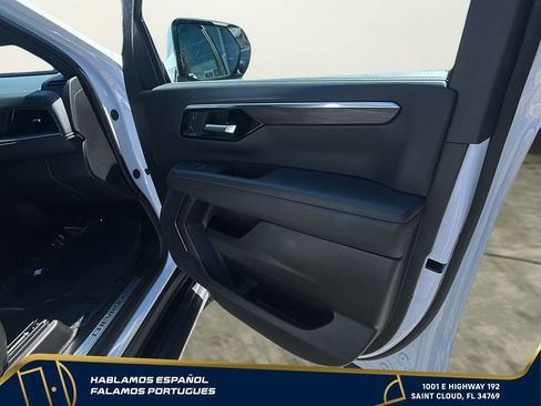 Used 2025 Chevrolet Tahoe LT AWD/4WD image 32