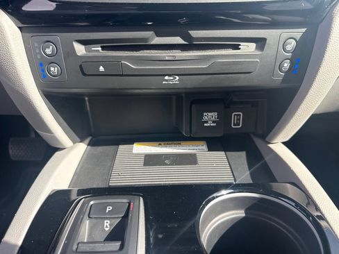 Used 2019 Honda Pilot Elite image 19