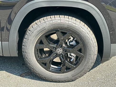New 2026 Volkswagen Atlas Peak Edition AWD/4WD image 13