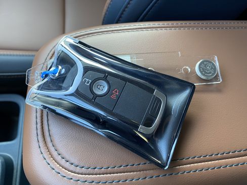 Used 2023 Ford Maverick Lariat w/ Equipment Group 500A Standard image 36