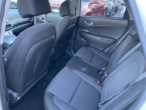 Used 2022 Hyundai Kona SEL w/ Convenience Package image 17