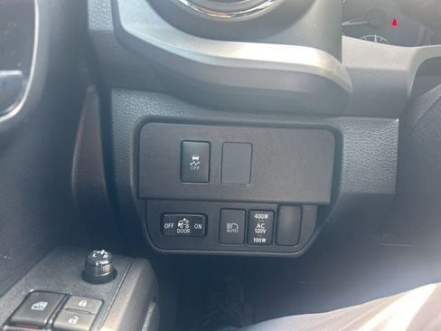 Used 2021 Toyota Tacoma TRD Sport w/ TRD Premium Sport Package image 6