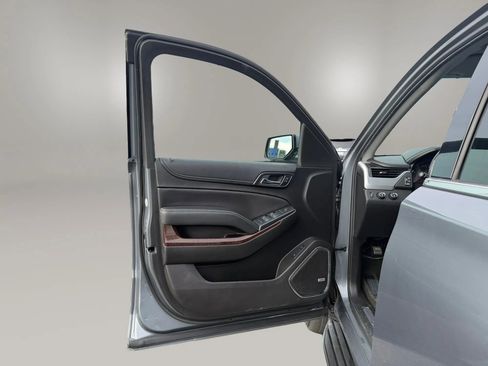 Used 2018 GMC Yukon SLT image 16