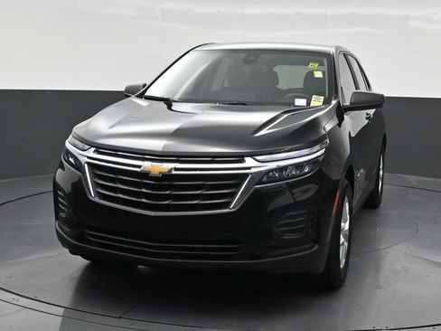 Used 2023 Chevrolet Equinox LS FWD image 9