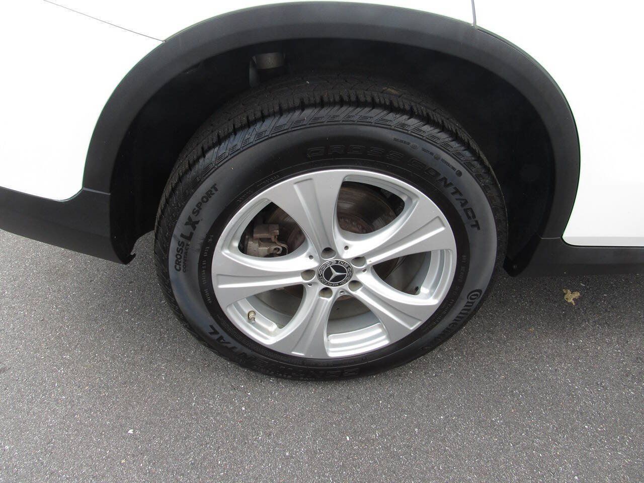 Used 2018 Mercedes-Benz GLC 300 4MATIC image 16