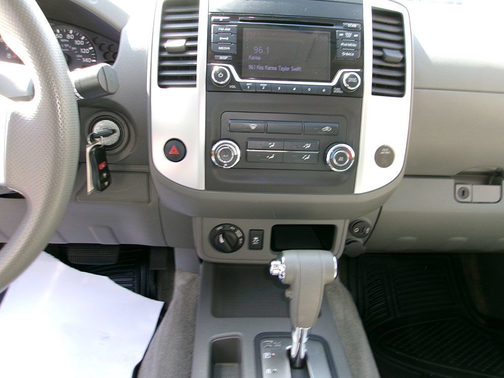 Used 2017 Nissan Frontier SV AWD/4WD image 19
