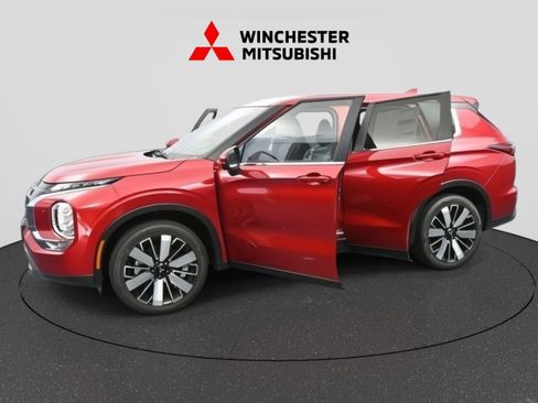 New 2025 Mitsubishi Outlander SE image 45