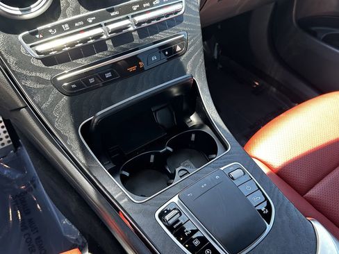 Certified 2022 Mercedes-Benz GLC 300 image 31