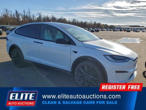 Used 2023 Tesla Model X image 7