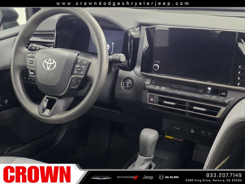 Used 2025 Toyota Camry LE FWD image 12