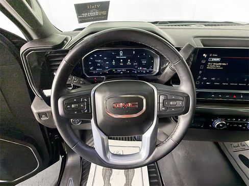 Used 2023 GMC Sierra 1500 Elevation image 11
