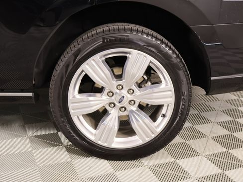 Used 2024 Ford Expedition Platinum AWD/4WD image 20