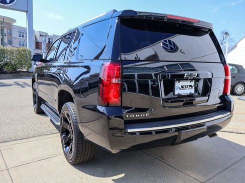 Used 2020 Chevrolet Tahoe Premier w/ Premier 6.2L Value Package image 3