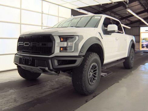 Used 2020 Ford F150 Raptor w/ Equipment Group 802A Luxury image 2