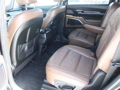 Used 2020 Kia Telluride SX w/ SX Prestige Package AWD/4WD image 16