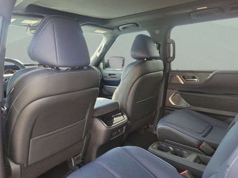 Certified 2026 INFINITI QX80 4WD w/ Sport Exterior Package image 13