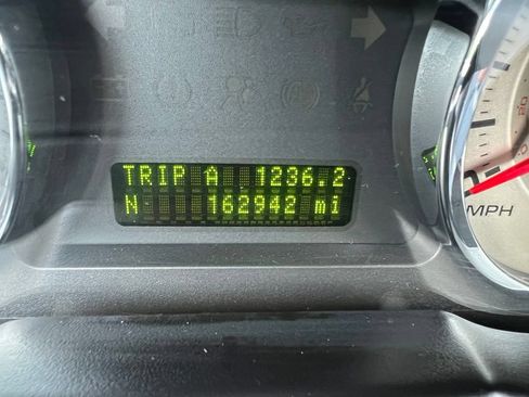 Used 2010 Ford Edge SEL FWD image 36