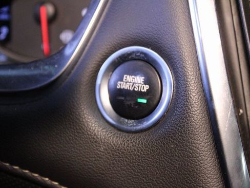 Used 2023 Chevrolet Traverse Premier image 25